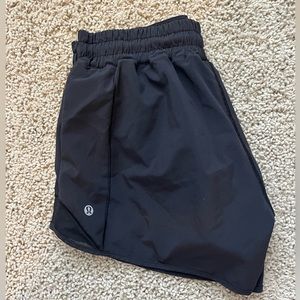 Lululemon Hotty Hot Short